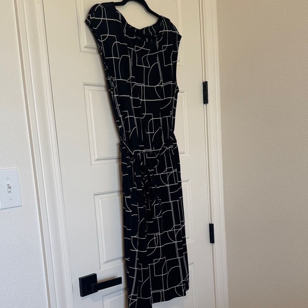 Jones New York Black and White Patterned Midi Dress
